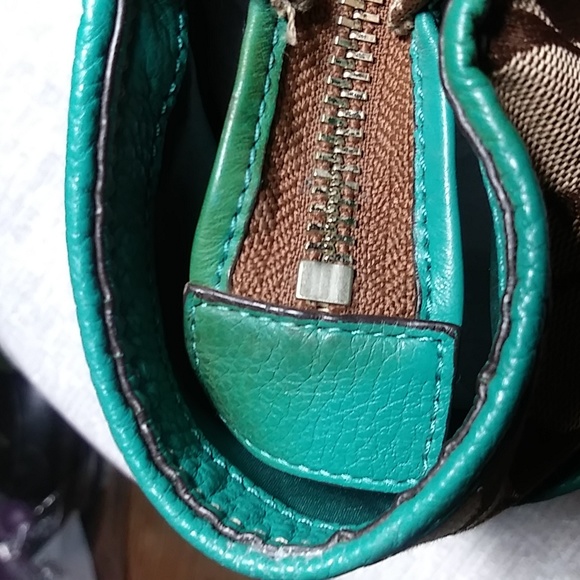 Sold Coach Park signature Carrie tote jacquard print with green leather trim - Picture 6 of 10